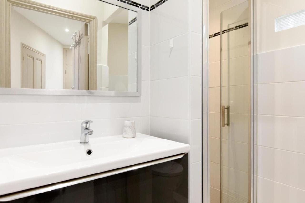 Bright And Elegant Renovated Two Rooms - Near Suquet 戛纳 外观 照片